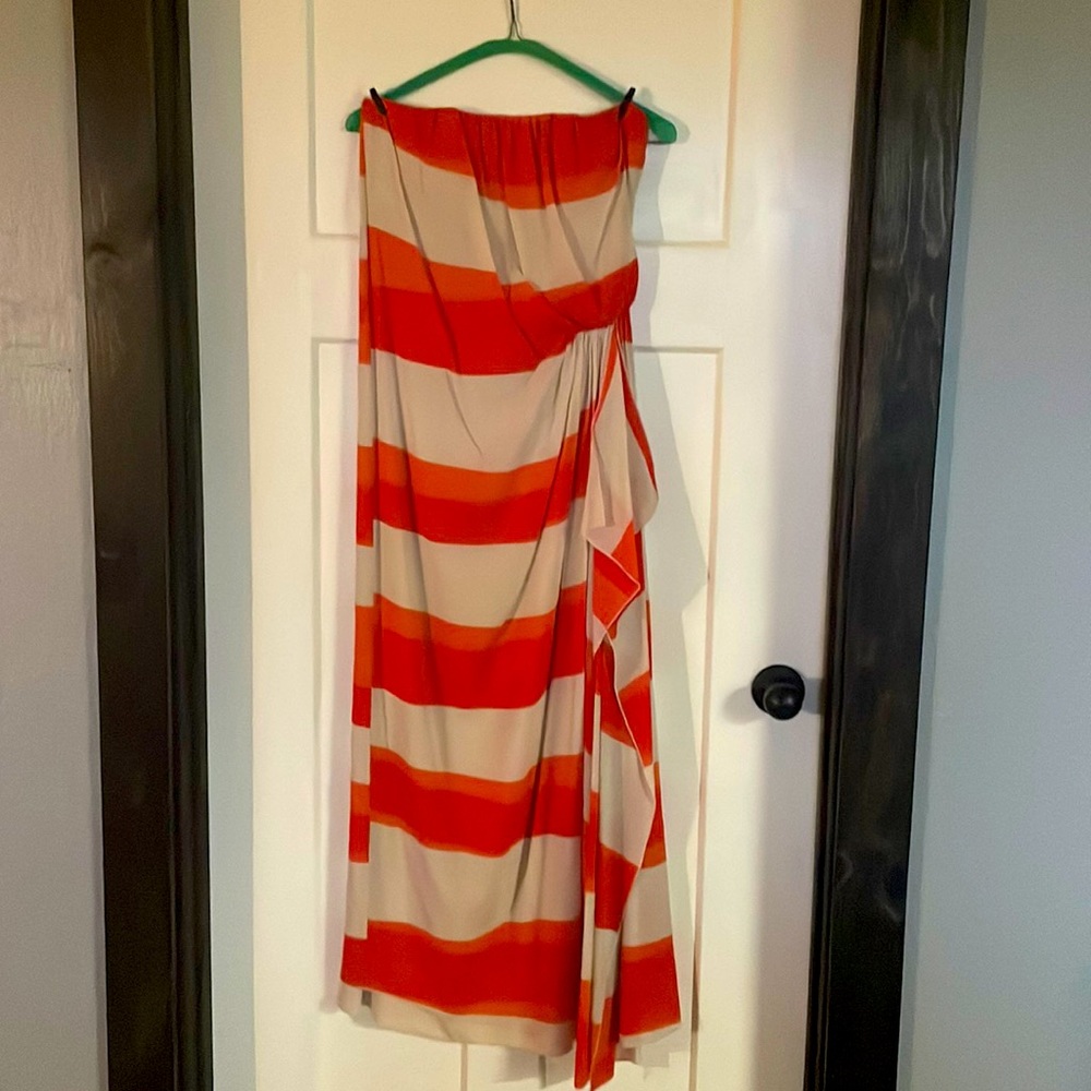 Alice + Olivia strapless dress